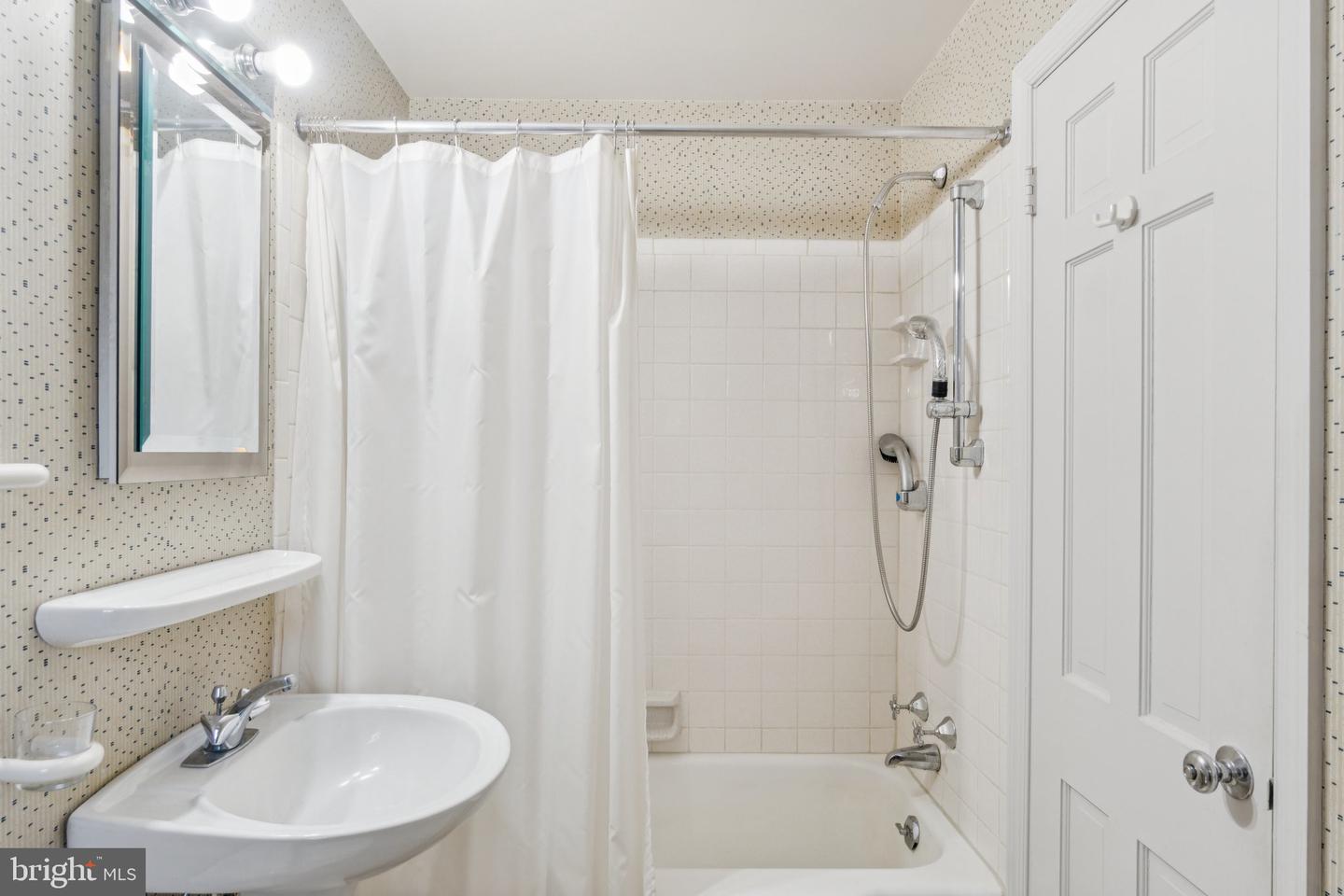 1234 30TH ST NW, WASHINGTON, District Of Columbia 20007, 3 Bedrooms Bedrooms, ,3 BathroomsBathrooms,Residential,For sale,1234 30TH ST NW,DCDC2224568 MLS # DCDC2224568