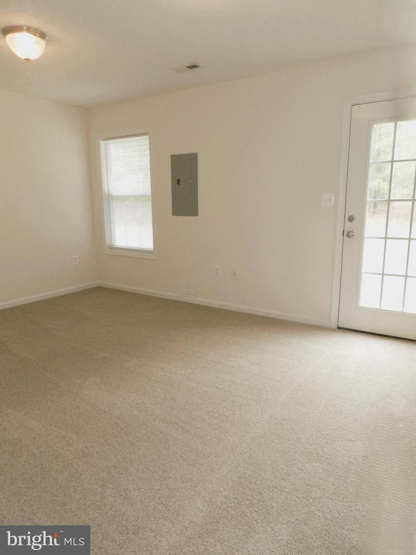 23214 WESTWOOD CT, RUTHER GLEN, Virginia 22546, 3 Bedrooms Bedrooms, ,2 BathroomsBathrooms,Residential,For sale,23214 WESTWOOD CT,VACV2008908 MLS # VACV2008908