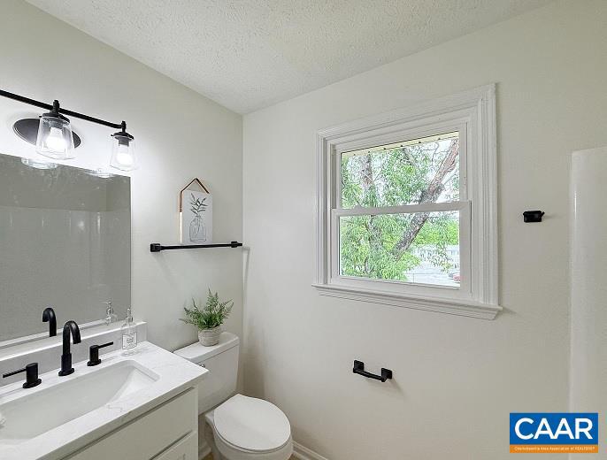 1207 4TH ST, WAYNESBORO, Virginia 22980, 3 Bedrooms Bedrooms, ,1 BathroomBathrooms,Residential,For sale,1207 4TH ST,669457 MLS # 669457