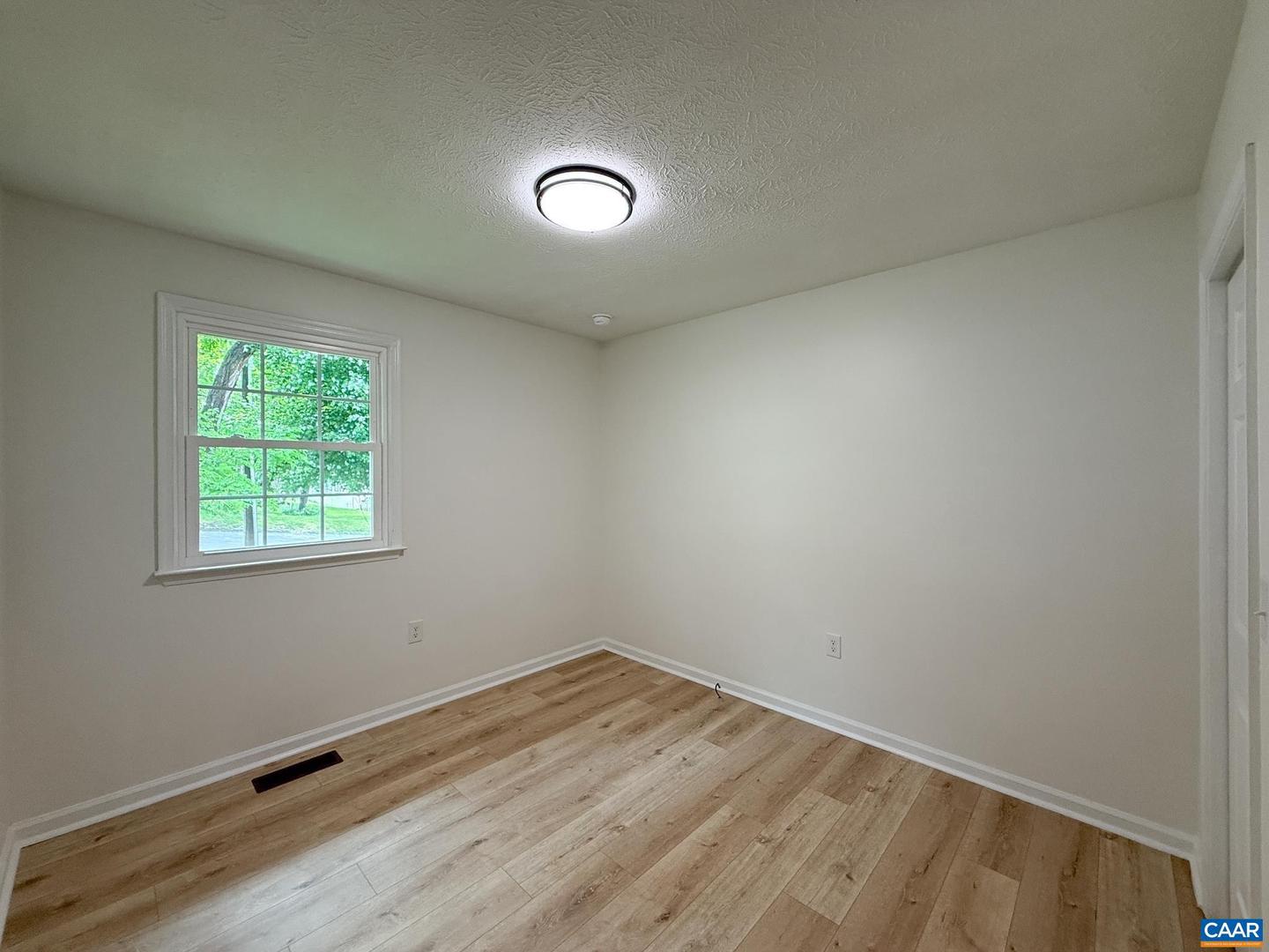 1207 4TH ST, WAYNESBORO, Virginia 22980, 3 Bedrooms Bedrooms, ,1 BathroomBathrooms,Residential,For sale,1207 4TH ST,669457 MLS # 669457