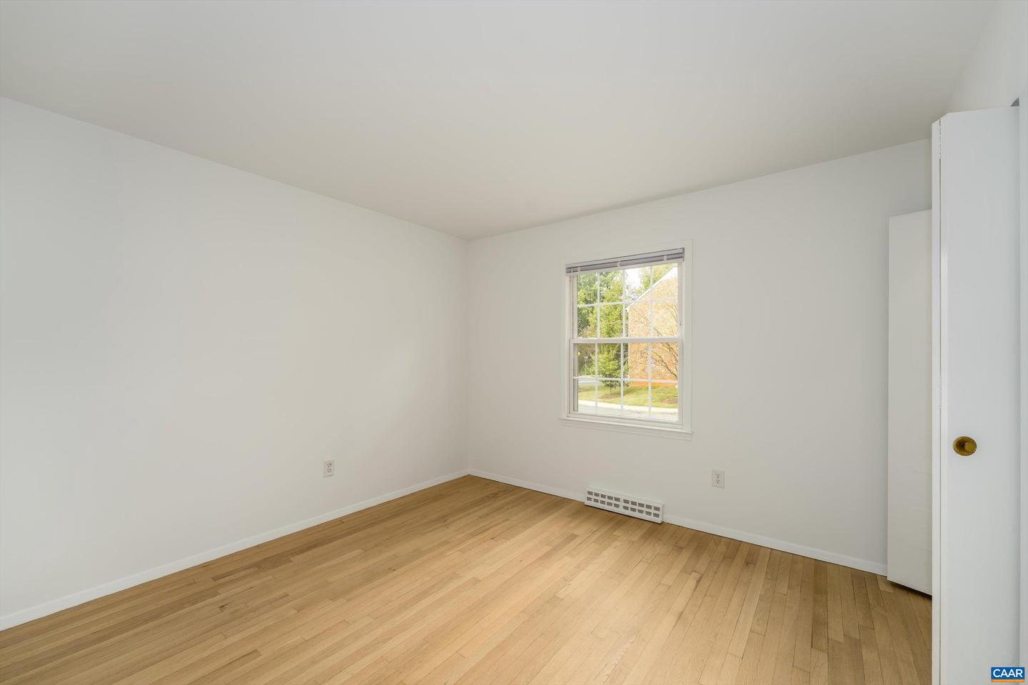 120 HESSIAN HILLS RDG #2, CHARLOTTESVILLE, Virginia 22901, 2 Bedrooms Bedrooms, ,1 BathroomBathrooms,Residential,For sale,120 HESSIAN HILLS RDG #2,669461 MLS # 669461