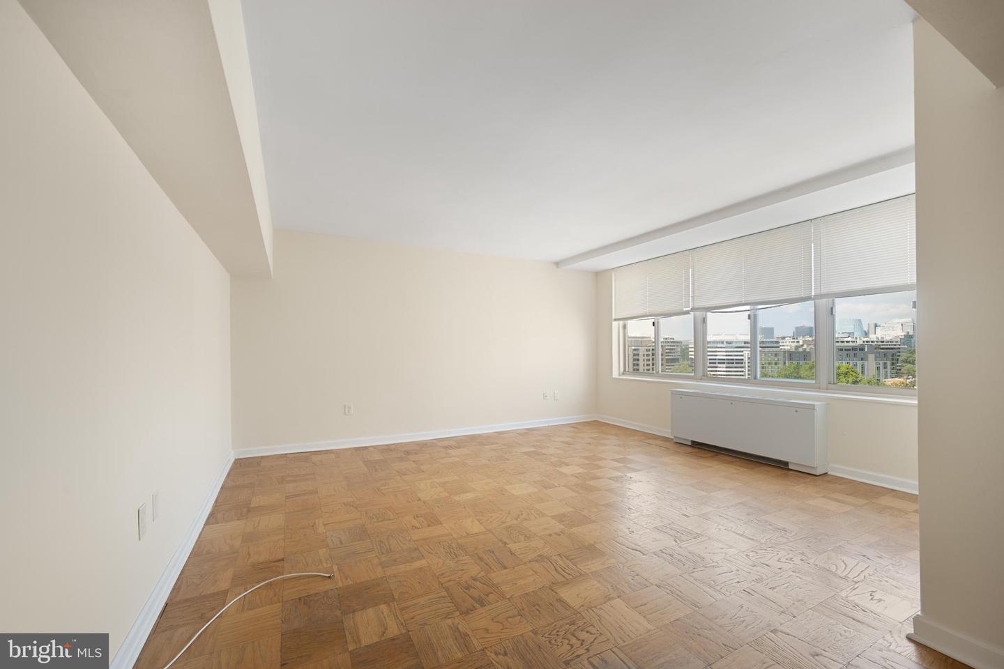 922 24TH ST NW #809, WASHINGTON, District Of Columbia 20037, ,1 BathroomBathrooms,Residential,For sale,922 24TH ST NW #809,DCDC2224650 MLS # DCDC2224650 922 24TH ST NW #809, WASHINGTON, District Of Columbia 20037, ,1 BathroomBathrooms,Residential,For sale,922 24TH ST NW #809,DCDC2224650 MLS # DCDC2224650