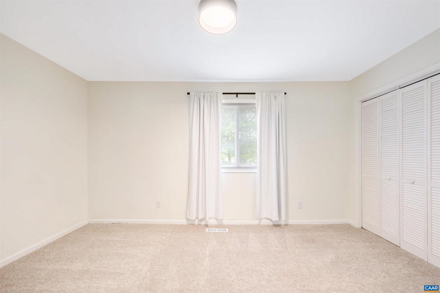 1552 GARDEN CT, CHARLOTTESVILLE, Virginia 22901, 2 Bedrooms Bedrooms, ,2 BathroomsBathrooms,Residential,For sale,1552 GARDEN CT,669463 MLS # 669463