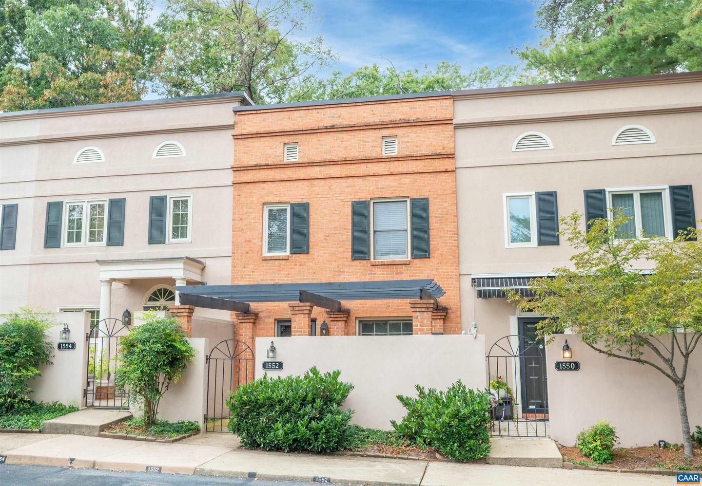 1552 GARDEN CT, CHARLOTTESVILLE, Virginia 22901, 2 Bedrooms Bedrooms, ,2 BathroomsBathrooms,Residential,For sale,1552 GARDEN CT,669463 MLS # 669463