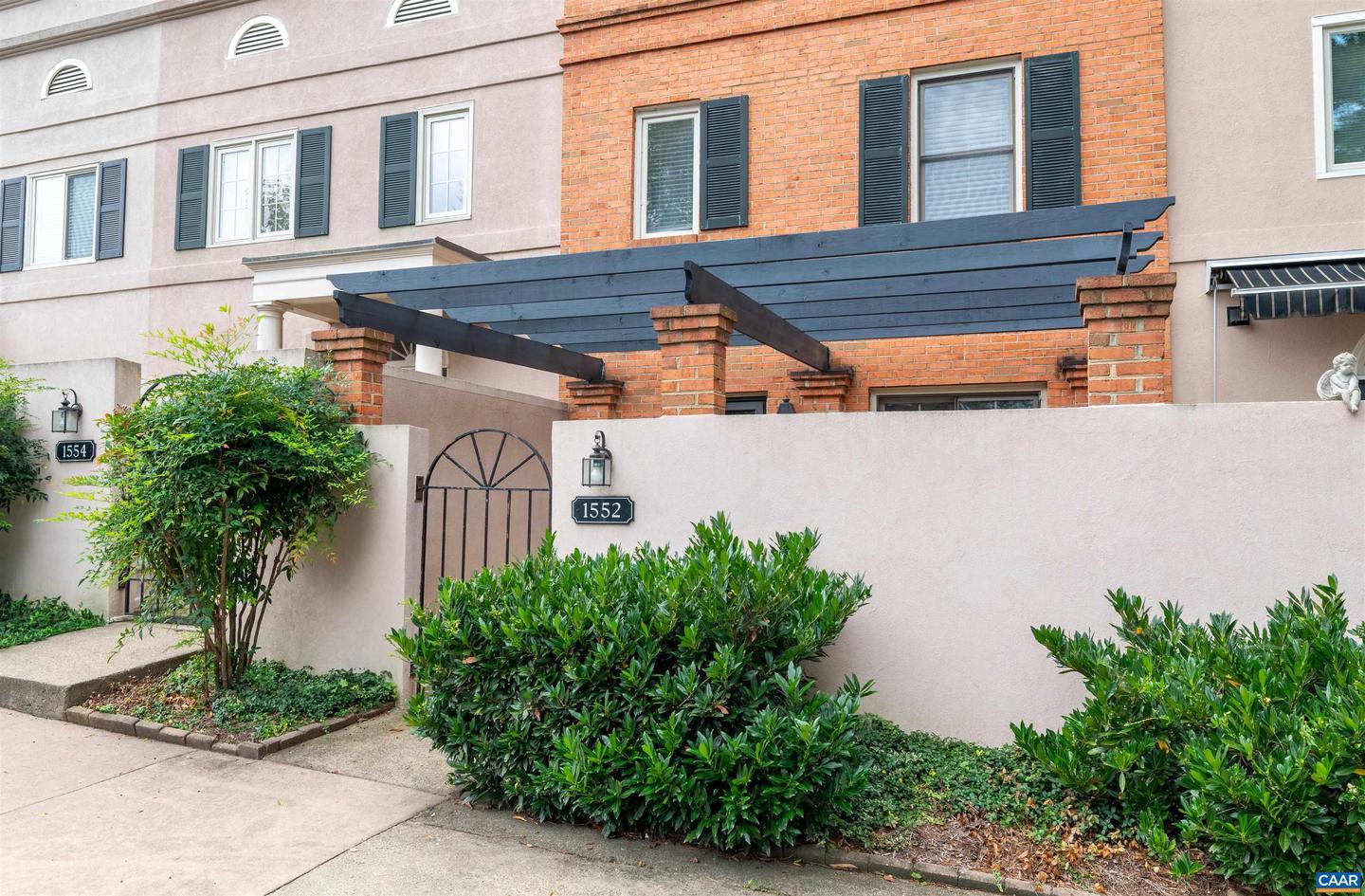 1552 GARDEN CT, CHARLOTTESVILLE, Virginia 22901, 2 Bedrooms Bedrooms, ,2 BathroomsBathrooms,Residential,For sale,1552 GARDEN CT,669463 MLS # 669463