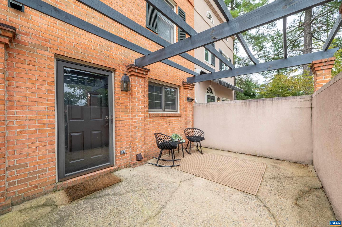 1552 GARDEN CT, CHARLOTTESVILLE, Virginia 22901, 2 Bedrooms Bedrooms, ,2 BathroomsBathrooms,Residential,For sale,1552 GARDEN CT,669463 MLS # 669463