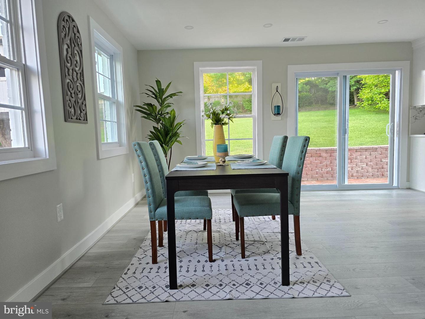 6065 MUNSON HILL RD, FALLS CHURCH, Virginia 22044, 4 Bedrooms Bedrooms, ,2 BathroomsBathrooms,Residential,For sale,6065 MUNSON HILL RD,VAFX2269750 MLS # VAFX2269750