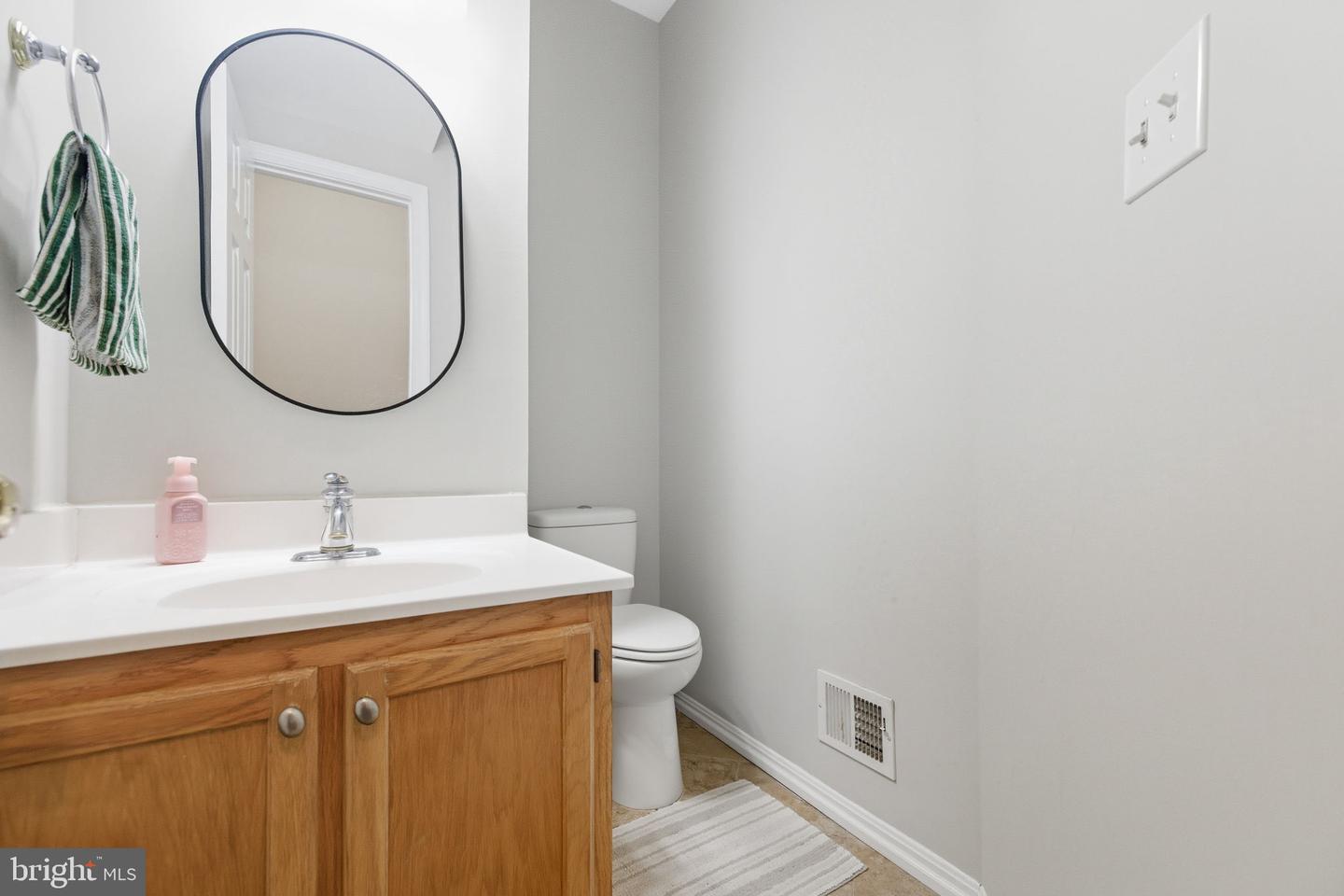 47587 COMER SQ, STERLING, Virginia 20165, 4 Bedrooms Bedrooms, ,3 BathroomsBathrooms,Residential,For sale,47587 COMER SQ,VALO2107772 MLS # VALO2107772