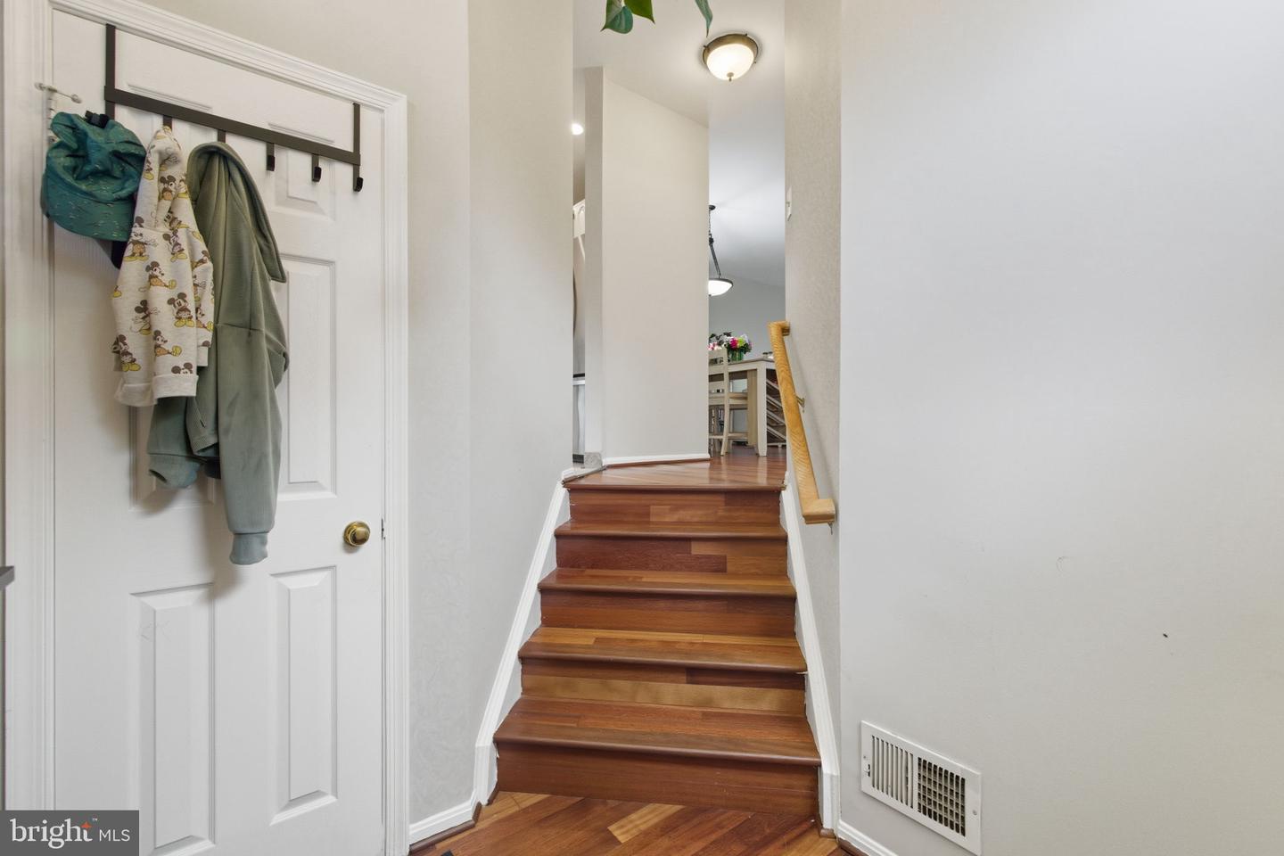 47587 COMER SQ, STERLING, Virginia 20165, 4 Bedrooms Bedrooms, ,3 BathroomsBathrooms,Residential,For sale,47587 COMER SQ,VALO2107772 MLS # VALO2107772