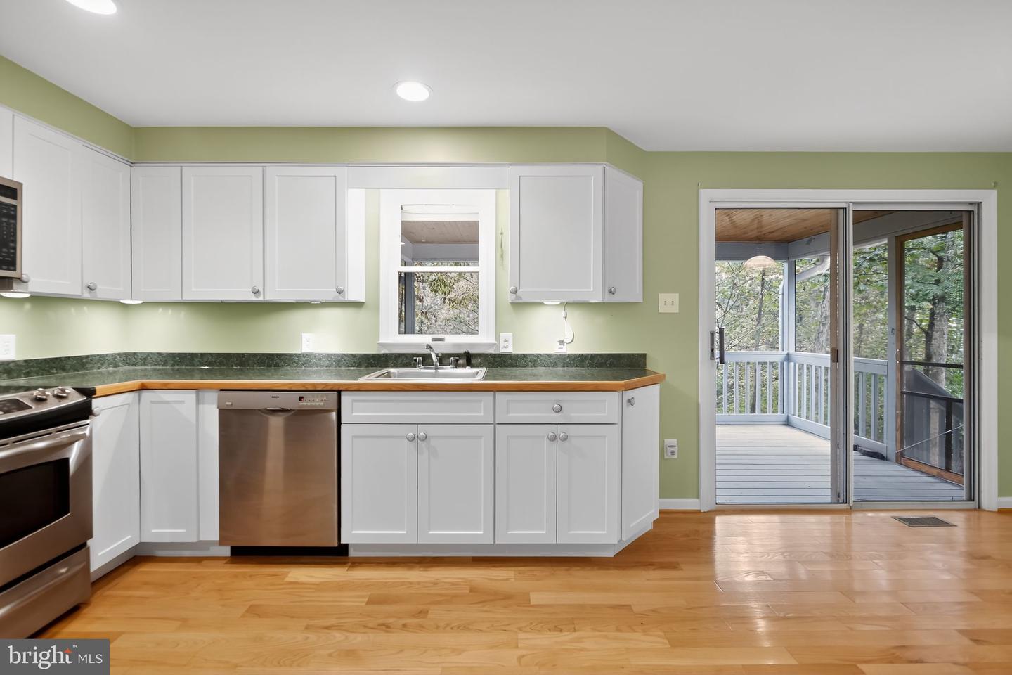 1251 LAKEVIEW DR, CROSS JUNCTION, Virginia 22625, 2 Bedrooms Bedrooms, ,2 BathroomsBathrooms,Residential,For sale,1251 LAKEVIEW DR,VAFV2037098 MLS # VAFV2037098