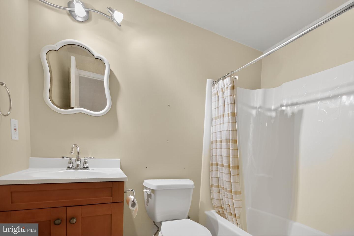 1251 LAKEVIEW DR, CROSS JUNCTION, Virginia 22625, 2 Bedrooms Bedrooms, ,2 BathroomsBathrooms,Residential,For sale,1251 LAKEVIEW DR,VAFV2037098 MLS # VAFV2037098