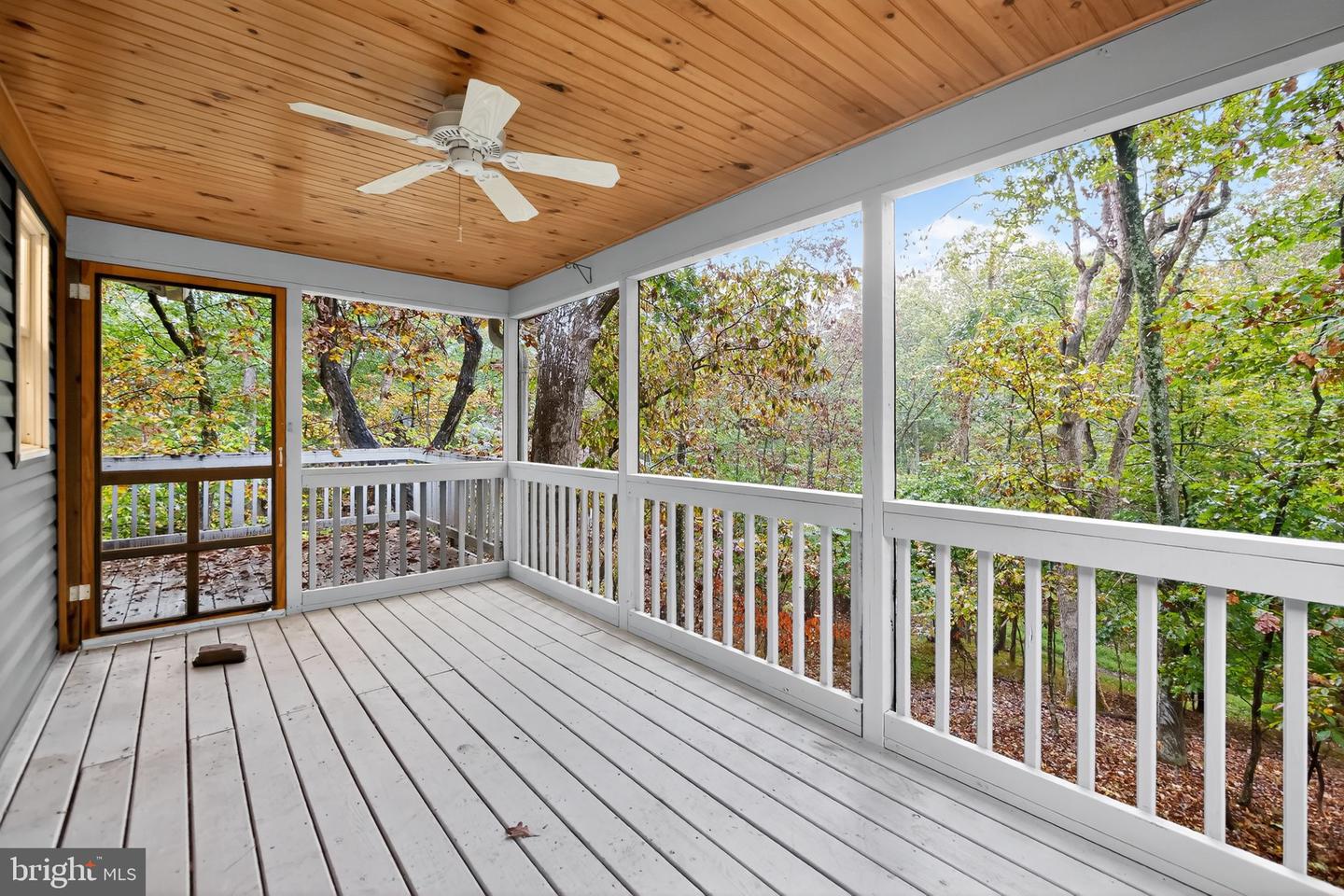 1251 LAKEVIEW DR, CROSS JUNCTION, Virginia 22625, 2 Bedrooms Bedrooms, ,2 BathroomsBathrooms,Residential,For sale,1251 LAKEVIEW DR,VAFV2037098 MLS # VAFV2037098