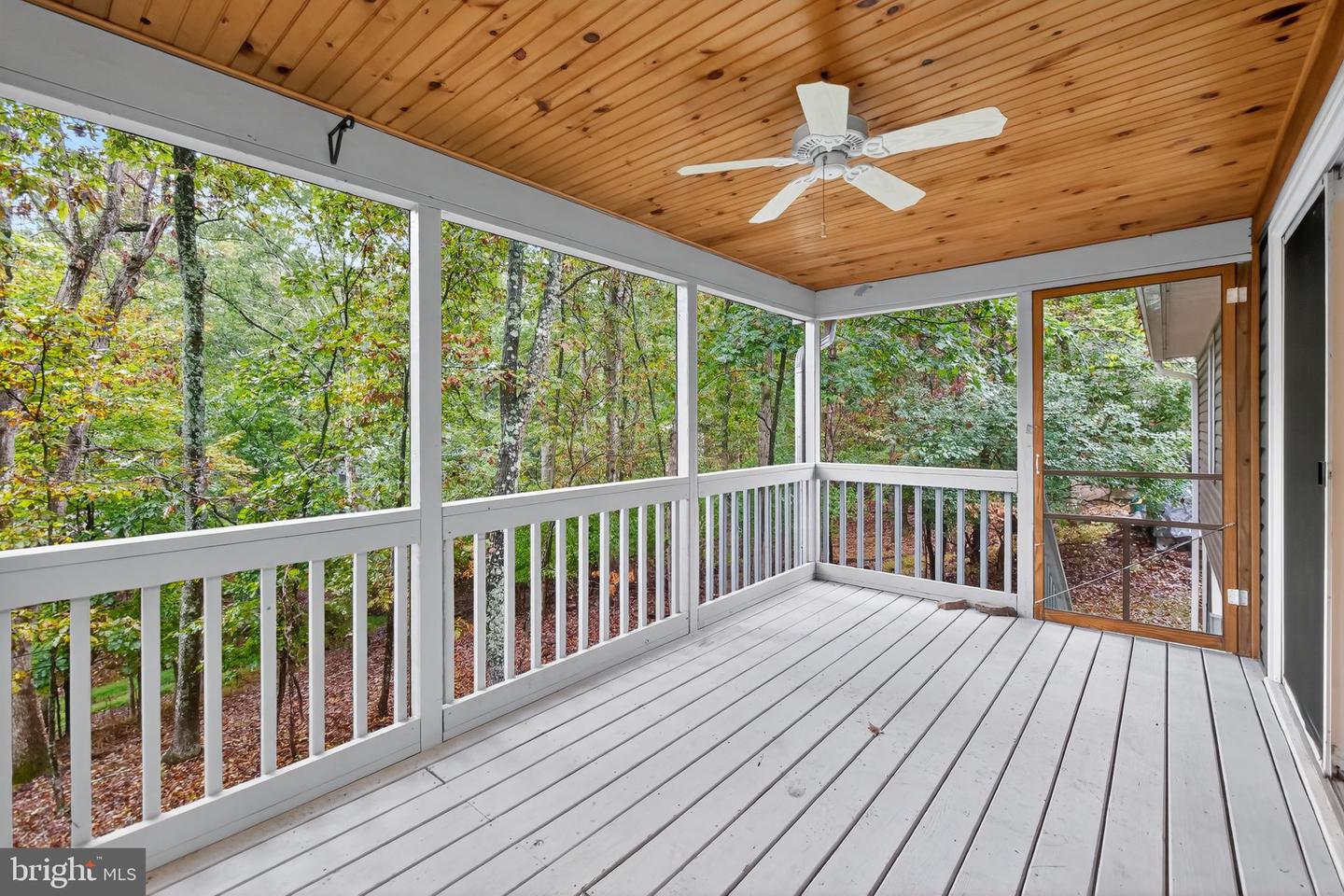 1251 LAKEVIEW DR, CROSS JUNCTION, Virginia 22625, 2 Bedrooms Bedrooms, ,2 BathroomsBathrooms,Residential,For sale,1251 LAKEVIEW DR,VAFV2037098 MLS # VAFV2037098