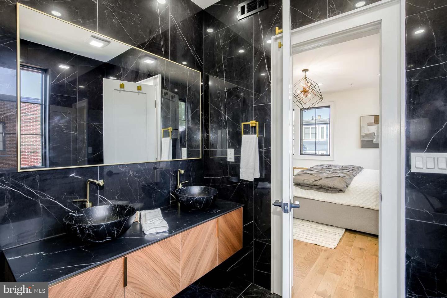 1680 EBENEZER CT SE, WASHINGTON, District Of Columbia 20003, 4 Bedrooms Bedrooms, ,4 BathroomsBathrooms,Residential,For sale,1680 EBENEZER CT SE,DCDC2224602 MLS # DCDC2224602