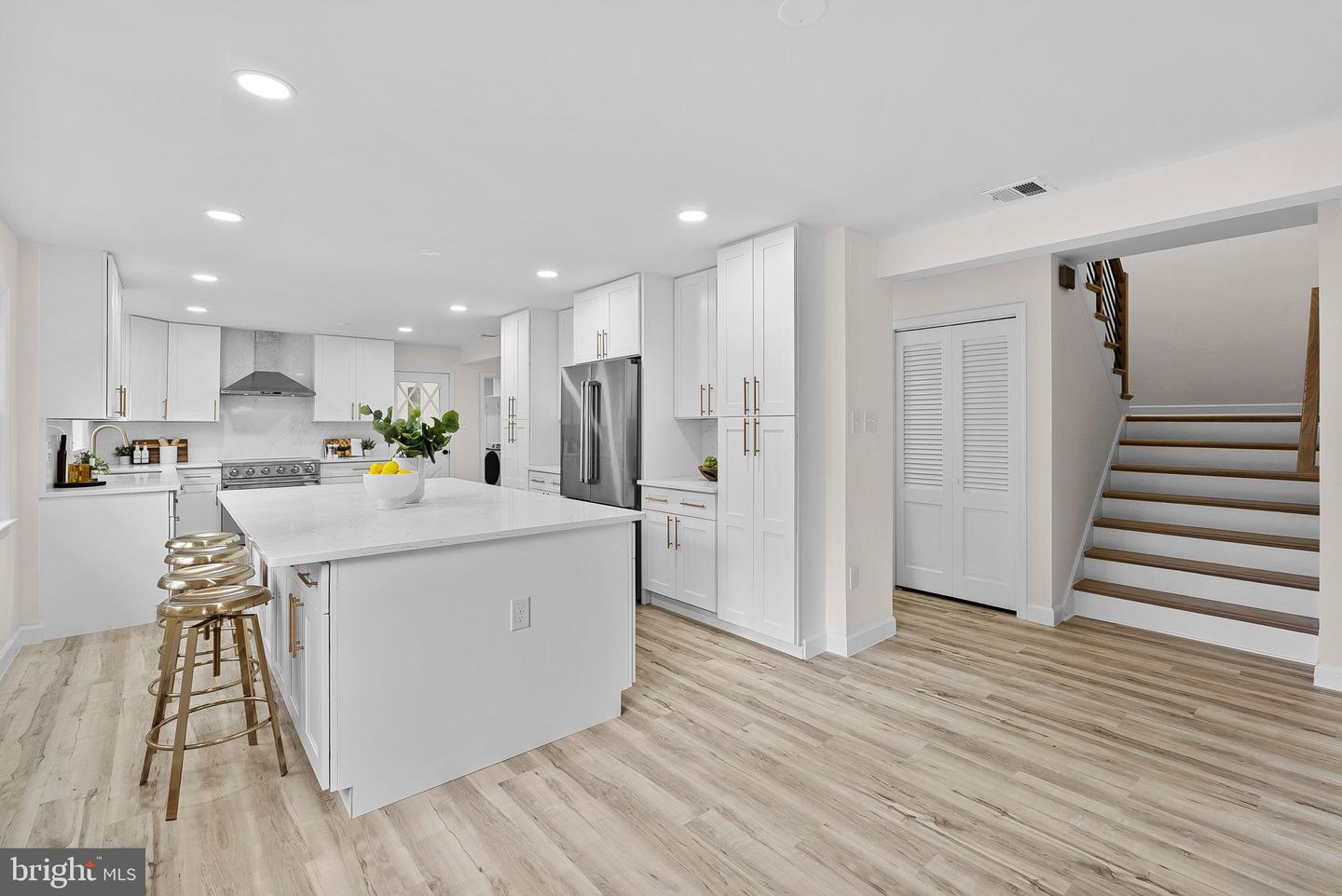 5924 JANE WAY, ALEXANDRIA, Virginia 22310, 5 Bedrooms Bedrooms, ,2 BathroomsBathrooms,Residential,For sale,5924 JANE WAY,VAFX2269702 MLS # VAFX2269702