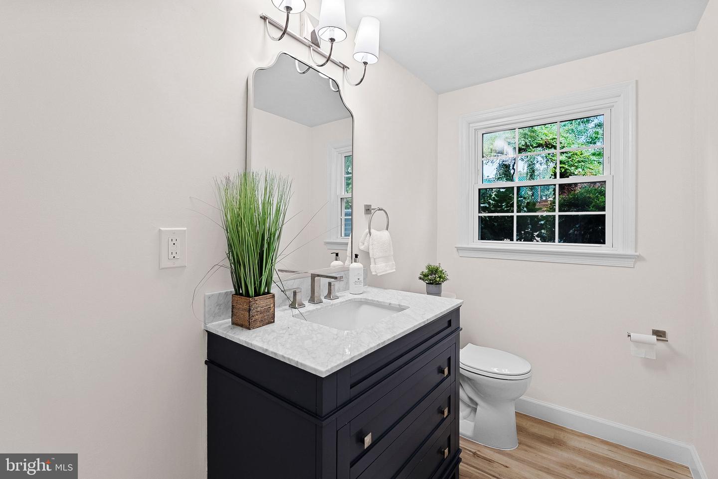 5924 JANE WAY, ALEXANDRIA, Virginia 22310, 5 Bedrooms Bedrooms, ,2 BathroomsBathrooms,Residential,For sale,5924 JANE WAY,VAFX2269702 MLS # VAFX2269702