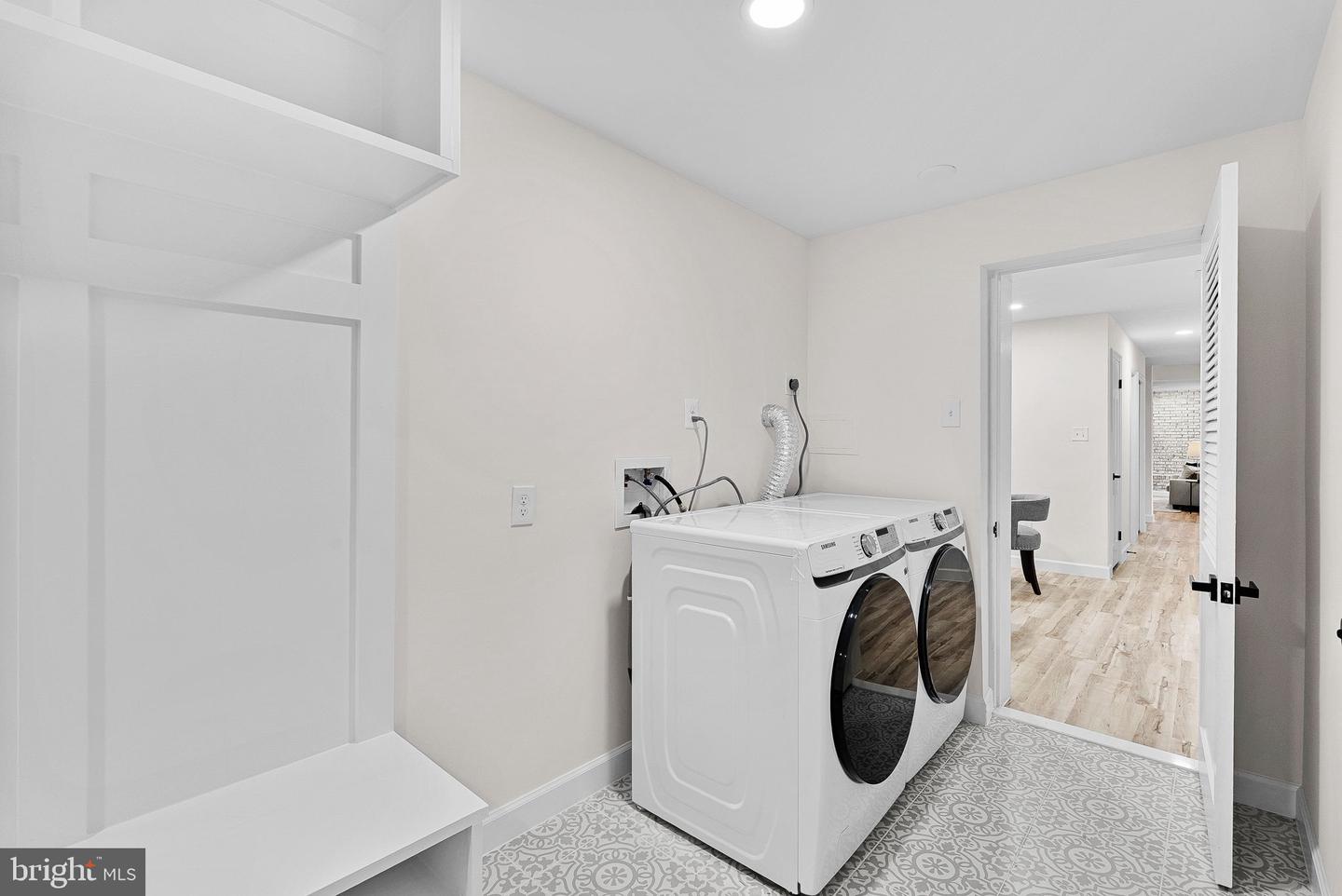 5924 JANE WAY, ALEXANDRIA, Virginia 22310, 5 Bedrooms Bedrooms, ,2 BathroomsBathrooms,Residential,For sale,5924 JANE WAY,VAFX2269702 MLS # VAFX2269702