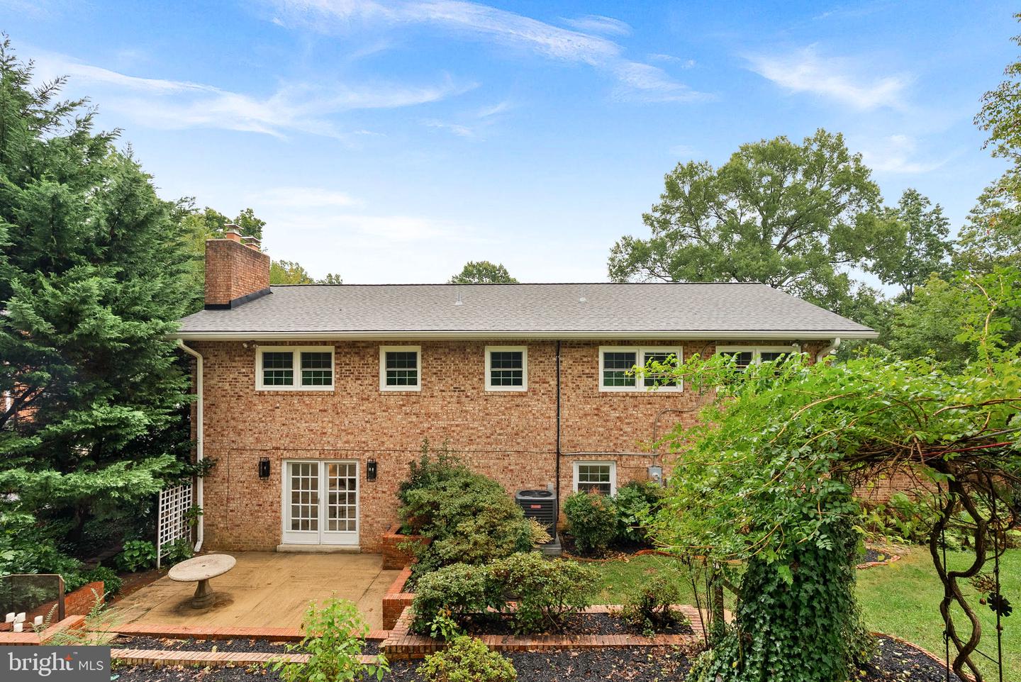 5924 JANE WAY, ALEXANDRIA, Virginia 22310, 5 Bedrooms Bedrooms, ,2 BathroomsBathrooms,Residential,For sale,5924 JANE WAY,VAFX2269702 MLS # VAFX2269702