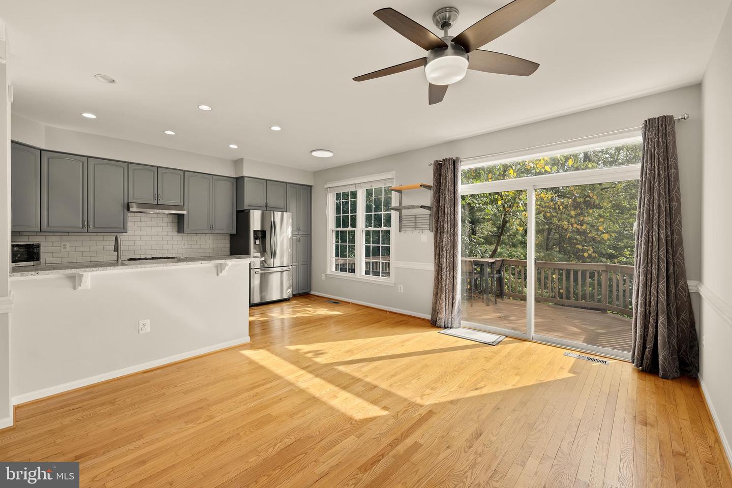 3015 FALLSWOOD GLEN CT, FALLS CHURCH, Virginia 22044, 3 Bedrooms Bedrooms, ,2 BathroomsBathrooms,Residential,For sale,3015 FALLSWOOD GLEN CT,VAFX2269706 MLS # VAFX2269706