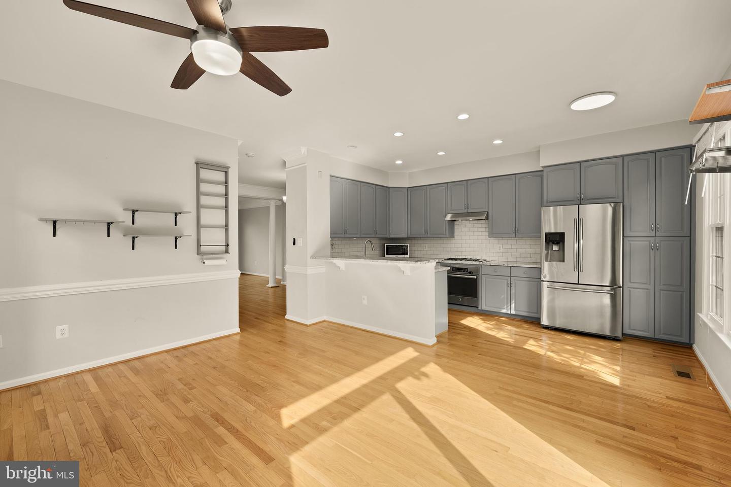 3015 FALLSWOOD GLEN CT, FALLS CHURCH, Virginia 22044, 3 Bedrooms Bedrooms, ,2 BathroomsBathrooms,Residential,For sale,3015 FALLSWOOD GLEN CT,VAFX2269706 MLS # VAFX2269706