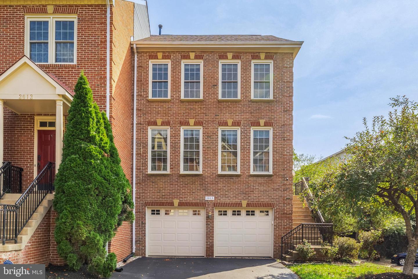 3015 FALLSWOOD GLEN CT, FALLS CHURCH, Virginia 22044, 3 Bedrooms Bedrooms, ,2 BathroomsBathrooms,Residential,For sale,3015 FALLSWOOD GLEN CT,VAFX2269706 MLS # VAFX2269706