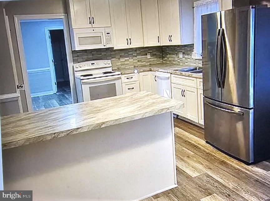 4209 ALMS LN N, NORTH CHESTERFIELD, Virginia 23224, 3 Bedrooms Bedrooms, ,2 BathroomsBathrooms,Residential,For sale,4209 ALMS LN N,VACF2001280 MLS # VACF2001280