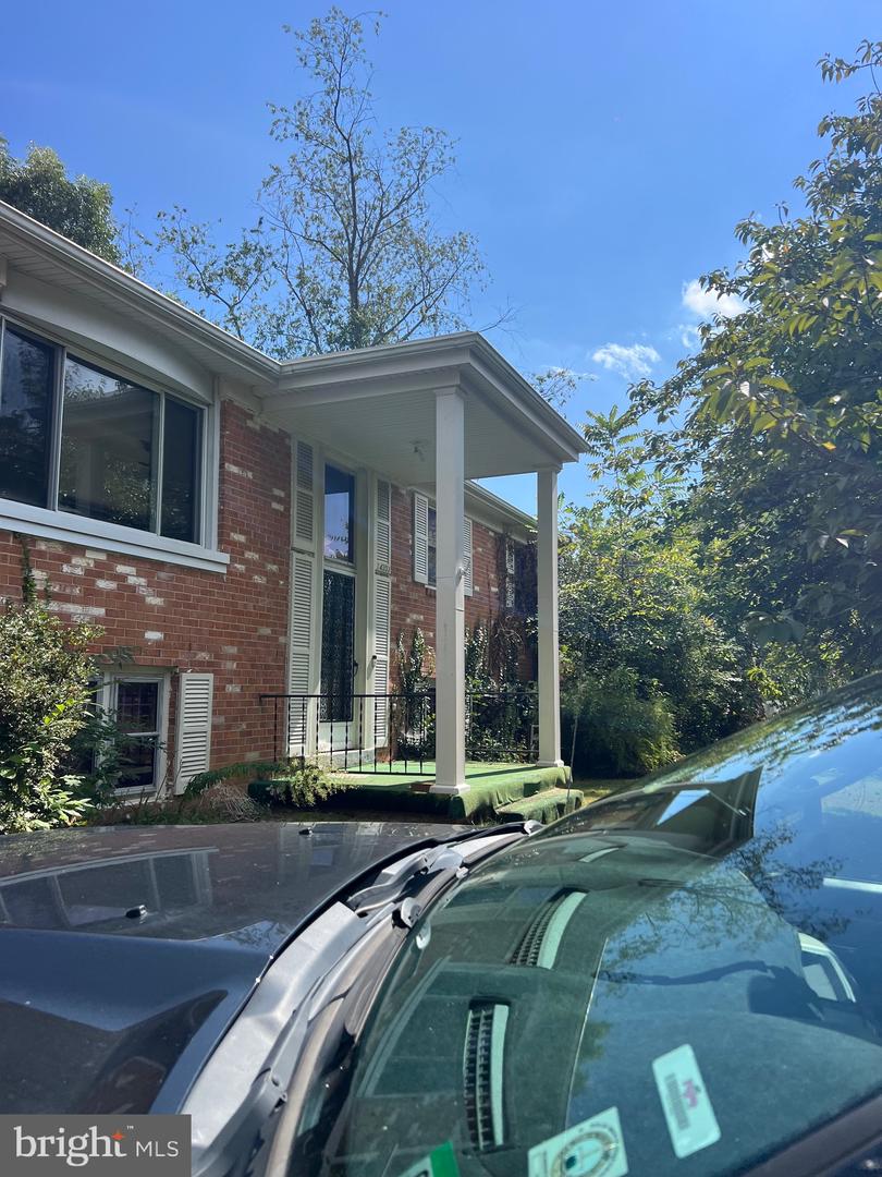 14303 CHESTERFIELD DR, WOODBRIDGE, Virginia 22191, 3 Bedrooms Bedrooms, ,2 BathroomsBathrooms,Residential,For sale,14303 CHESTERFIELD DR,VAPW2104962 MLS # VAPW2104962