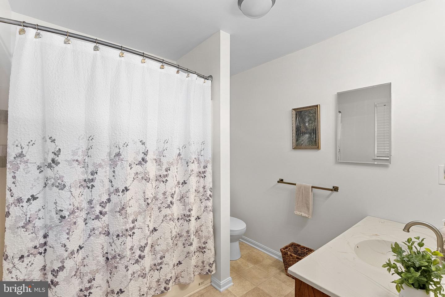 420 W H ST W, PURCELLVILLE, Virginia 20132, 4 Bedrooms Bedrooms, ,3 BathroomsBathrooms,Residential,For sale,420 W H ST W,VALO2107820 MLS # VALO2107820