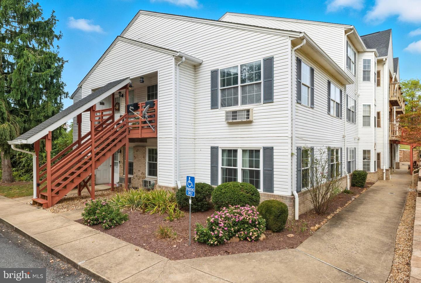 4065 ROSE BUD CT, EDINBURG, Virginia 22824, 1 Bedroom Bedrooms, ,1 BathroomBathrooms,Residential,For sale,4065 ROSE BUD CT,VASH2012646 MLS # VASH2012646