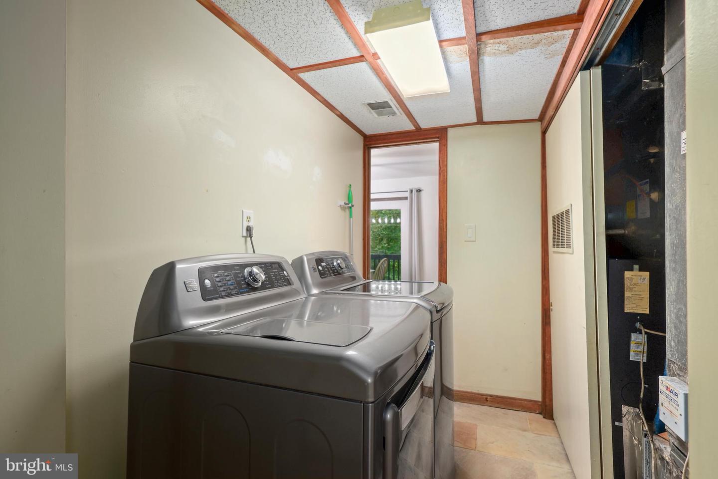 6011 OCCOQUAN FOREST DR, MANASSAS, Virginia 20112, 3 Bedrooms Bedrooms, ,2 BathroomsBathrooms,Residential,For sale,6011 OCCOQUAN FOREST DR,VAPW2104980 MLS # VAPW2104980