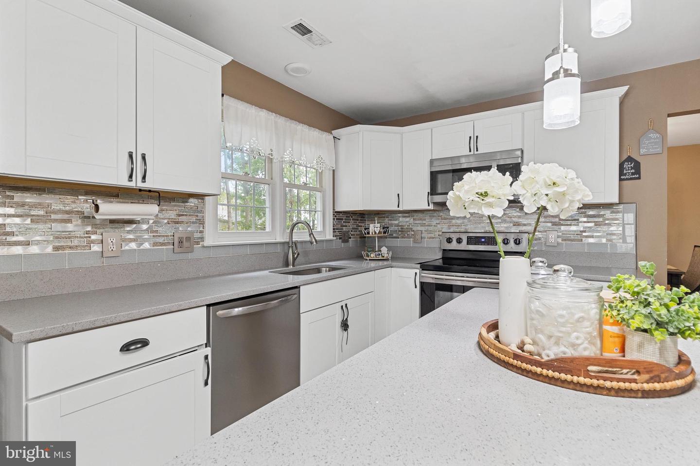 27 PURI LN, STAFFORD, Virginia 22554, 5 Bedrooms Bedrooms, ,3 BathroomsBathrooms,Residential,For sale,27 PURI LN,VAST2043104 MLS # VAST2043104