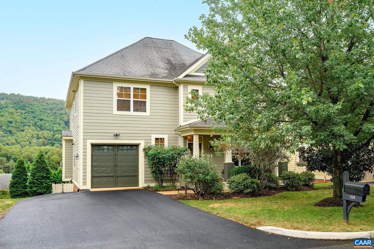 1124 ARDEN DR, CHARLOTTESVILLE, Virginia 22902, 4 Bedrooms Bedrooms, ,4 BathroomsBathrooms,Residential,For sale,1124 ARDEN DR,669481 MLS # 669481