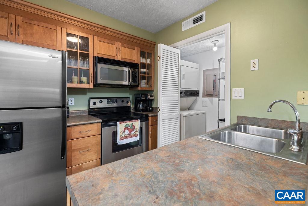 755 LAURELWOOD CONDOS, WINTERGREEN RESORT, Virginia 22967, 2 Bedrooms Bedrooms, ,2 BathroomsBathrooms,Residential,For sale,755 LAURELWOOD CONDOS,669470 MLS # 669470