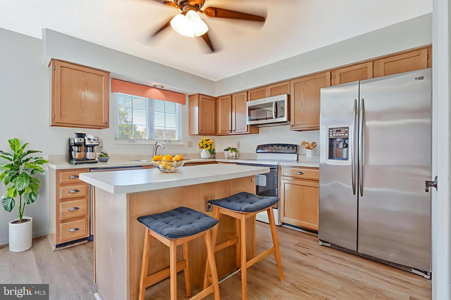43507 BLACKSMITH SQ, ASHBURN, Virginia 20147, 3 Bedrooms Bedrooms, ,2 BathroomsBathrooms,Residential,For sale,43507 BLACKSMITH SQ,VALO2107812 MLS # VALO2107812