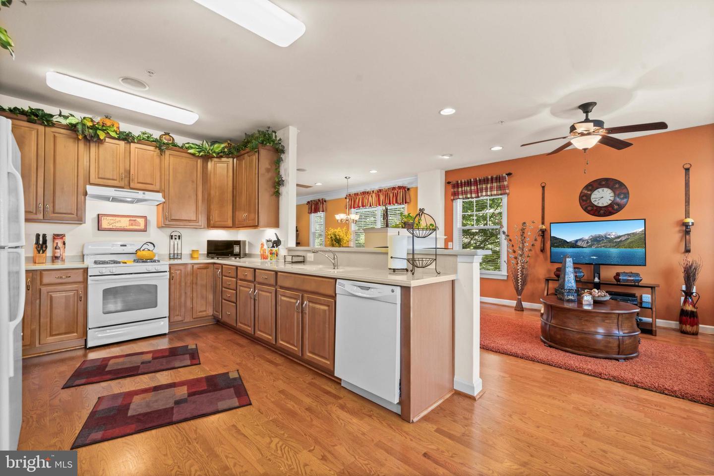 16820 NUTTAL OAK PL, WOODBRIDGE, Virginia 22191, 3 Bedrooms Bedrooms, ,2 BathroomsBathrooms,Residential,For sale,16820 NUTTAL OAK PL,VAPW2104944 MLS # VAPW2104944