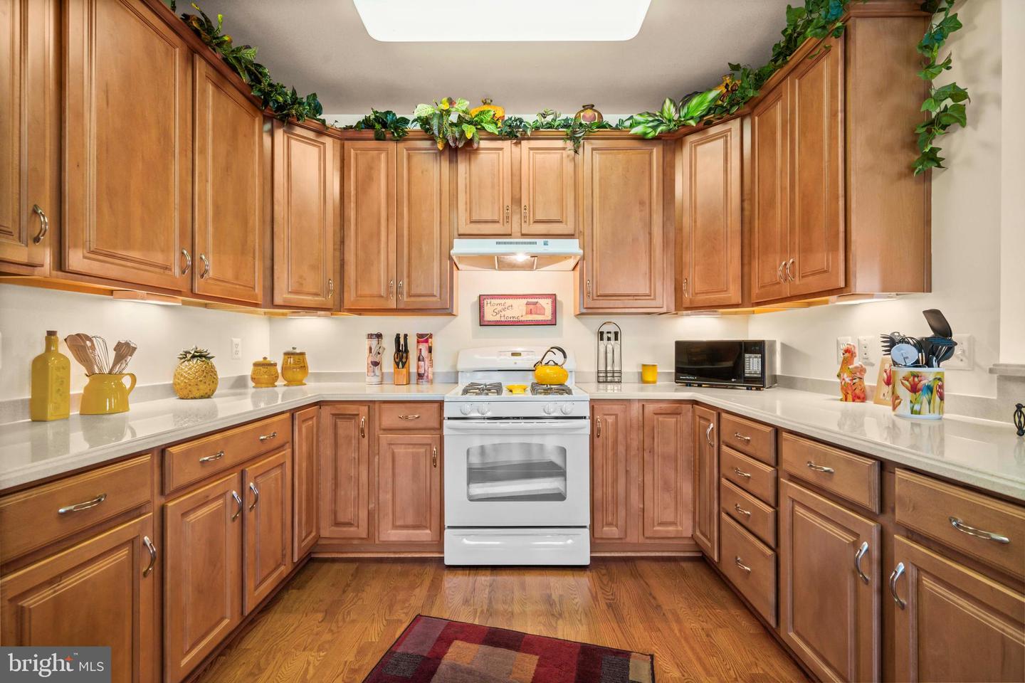 16820 NUTTAL OAK PL, WOODBRIDGE, Virginia 22191, 3 Bedrooms Bedrooms, ,2 BathroomsBathrooms,Residential,For sale,16820 NUTTAL OAK PL,VAPW2104944 MLS # VAPW2104944