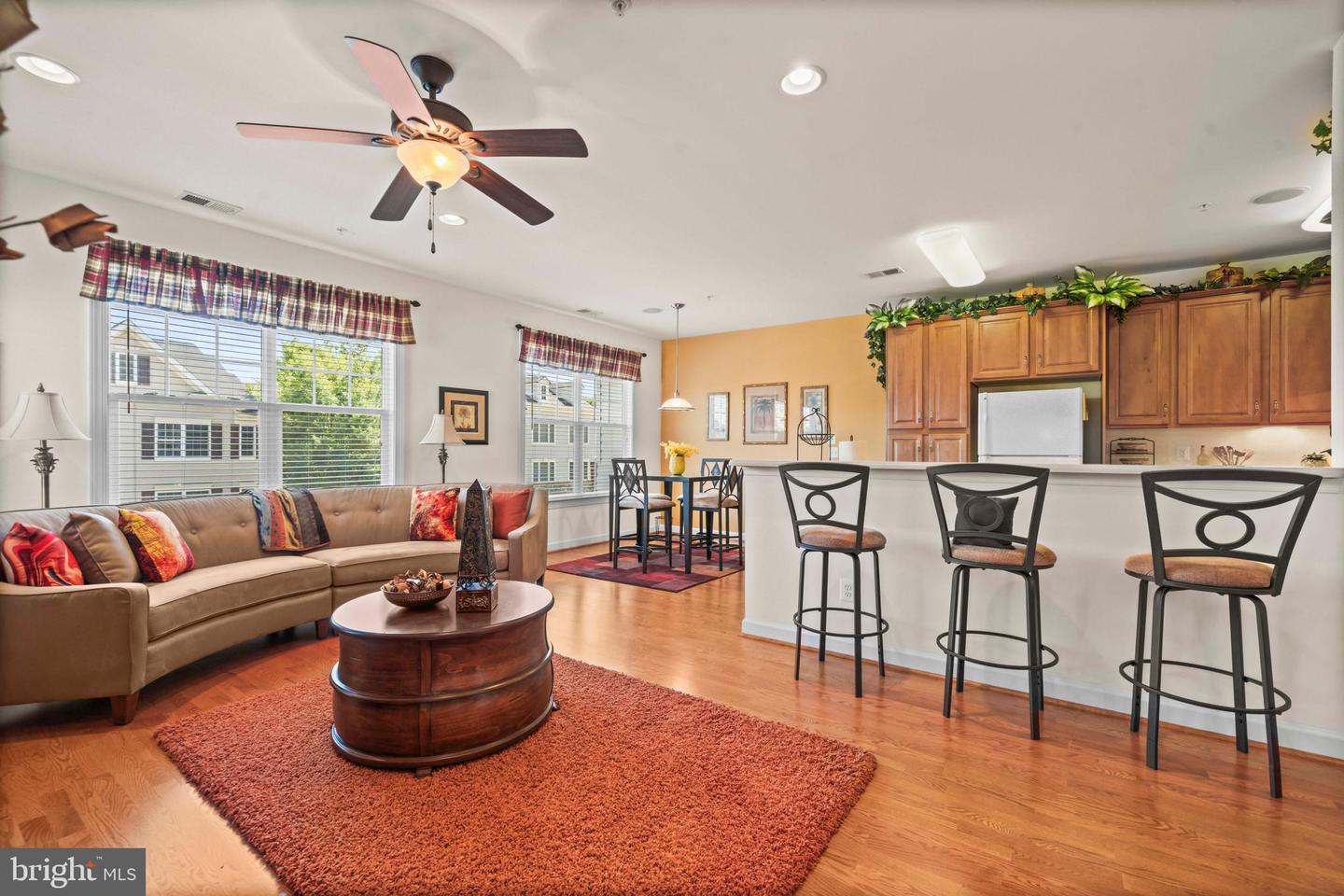 16820 NUTTAL OAK PL, WOODBRIDGE, Virginia 22191, 3 Bedrooms Bedrooms, ,2 BathroomsBathrooms,Residential,For sale,16820 NUTTAL OAK PL,VAPW2104944 MLS # VAPW2104944