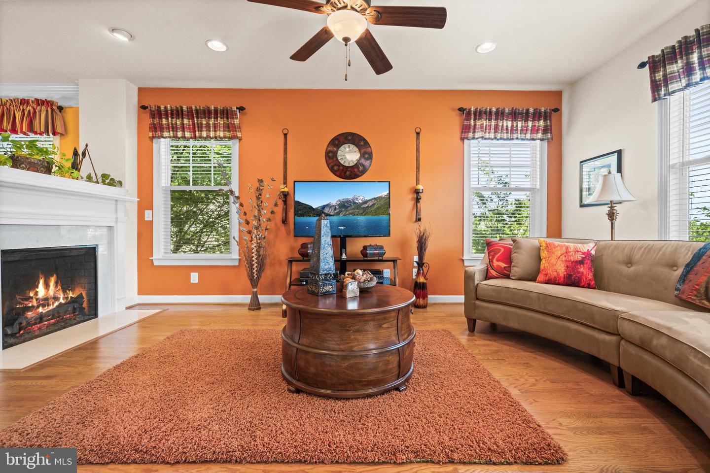 16820 NUTTAL OAK PL, WOODBRIDGE, Virginia 22191, 3 Bedrooms Bedrooms, ,2 BathroomsBathrooms,Residential,For sale,16820 NUTTAL OAK PL,VAPW2104944 MLS # VAPW2104944