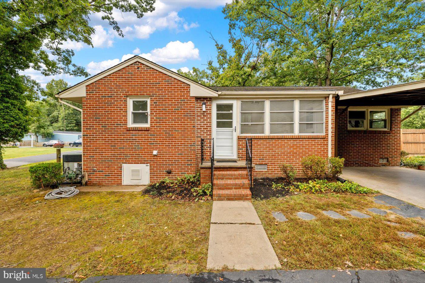 60 PENDLETON RD, FREDERICKSBURG, Virginia 22405, 3 Bedrooms Bedrooms, ,2 BathroomsBathrooms,Residential,For sale,60 PENDLETON RD,VAST2043090 MLS # VAST2043090