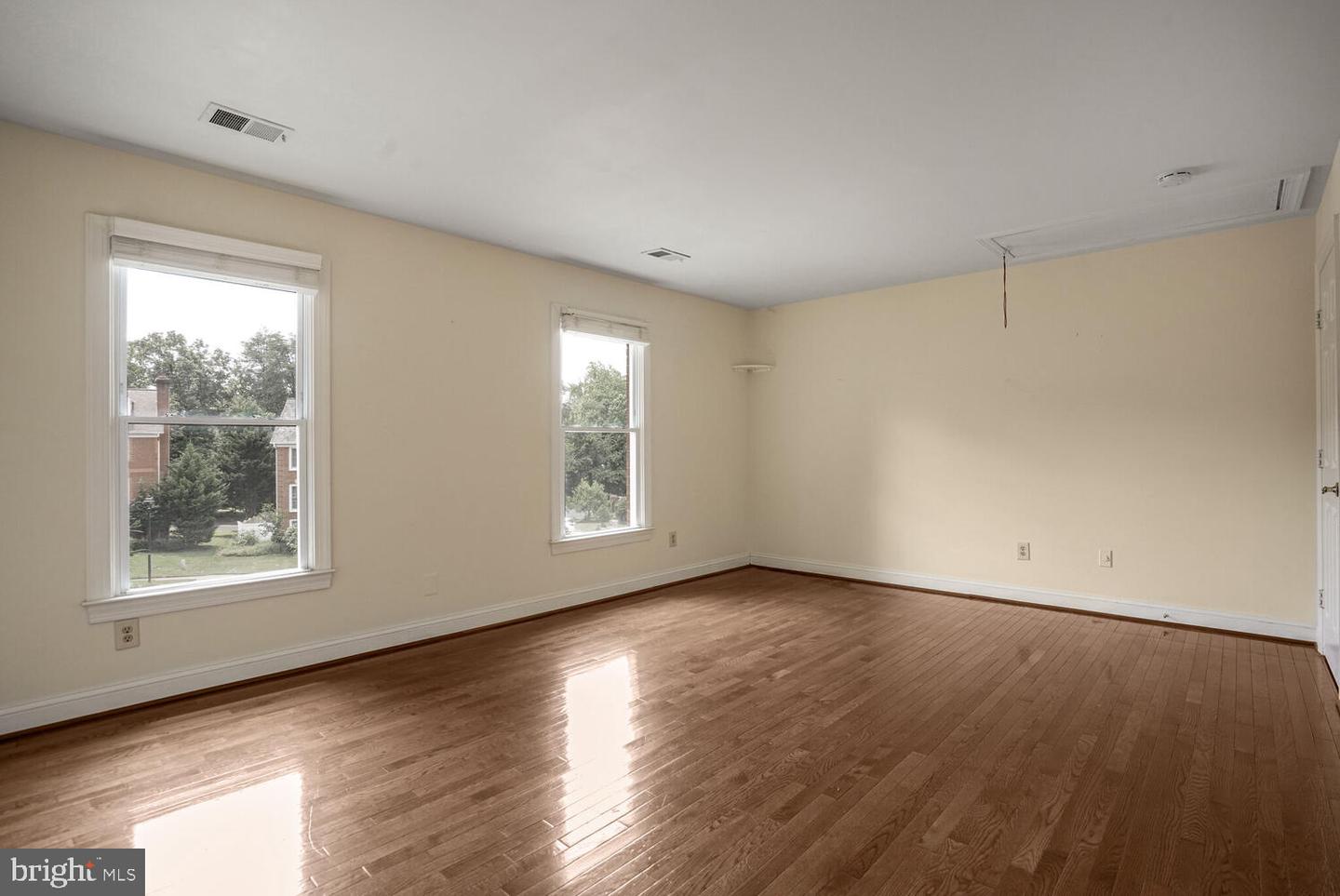 7204 QUIET CV, ANNANDALE, Virginia 22003, 4 Bedrooms Bedrooms, ,4 BathroomsBathrooms,Residential,For sale,7204 QUIET CV,VAFX2269784 MLS # VAFX2269784