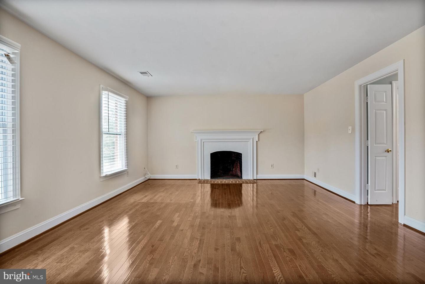 7204 QUIET CV, ANNANDALE, Virginia 22003, 4 Bedrooms Bedrooms, ,4 BathroomsBathrooms,Residential,For sale,7204 QUIET CV,VAFX2269784 MLS # VAFX2269784