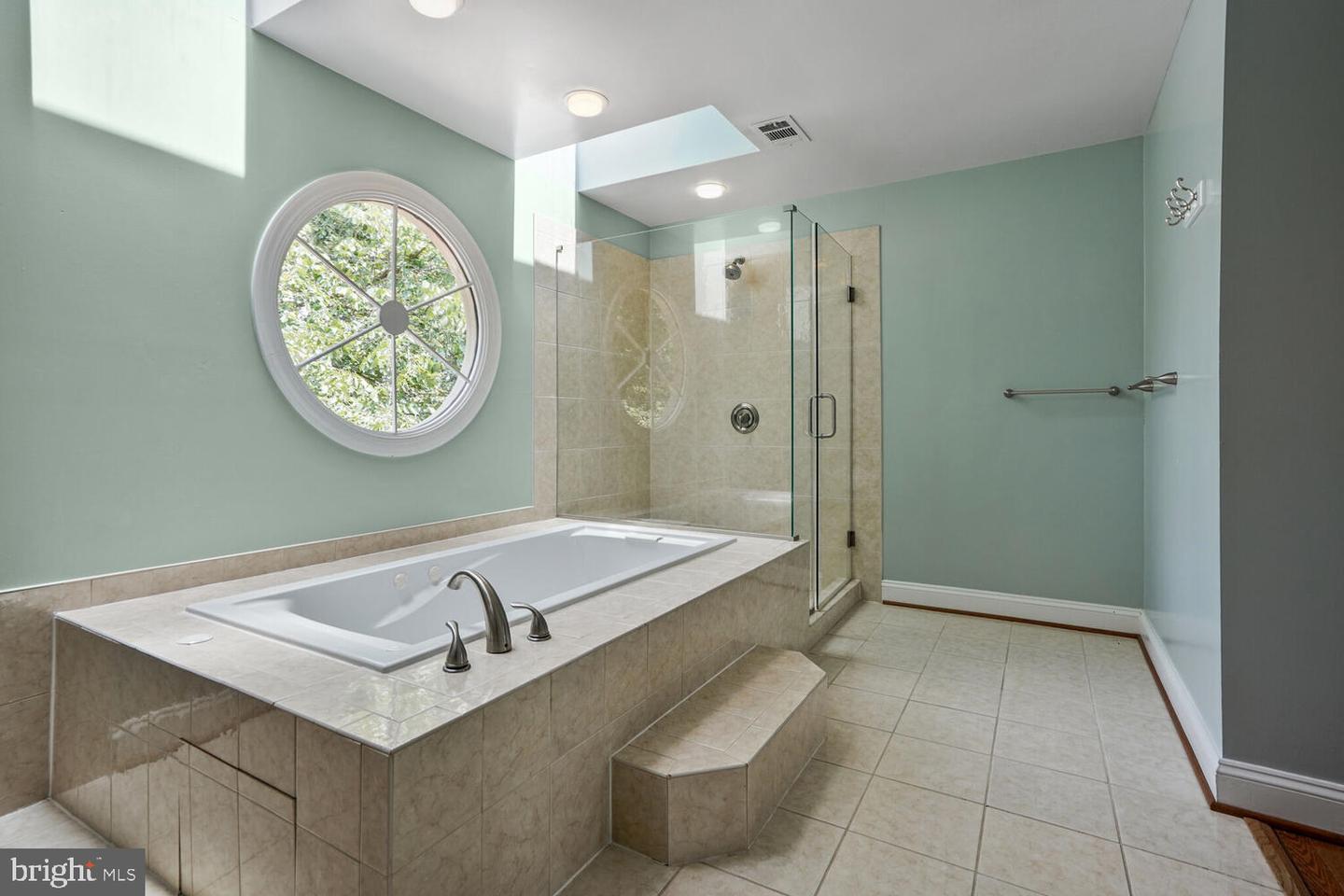 7204 QUIET CV, ANNANDALE, Virginia 22003, 4 Bedrooms Bedrooms, ,4 BathroomsBathrooms,Residential,For sale,7204 QUIET CV,VAFX2269784 MLS # VAFX2269784