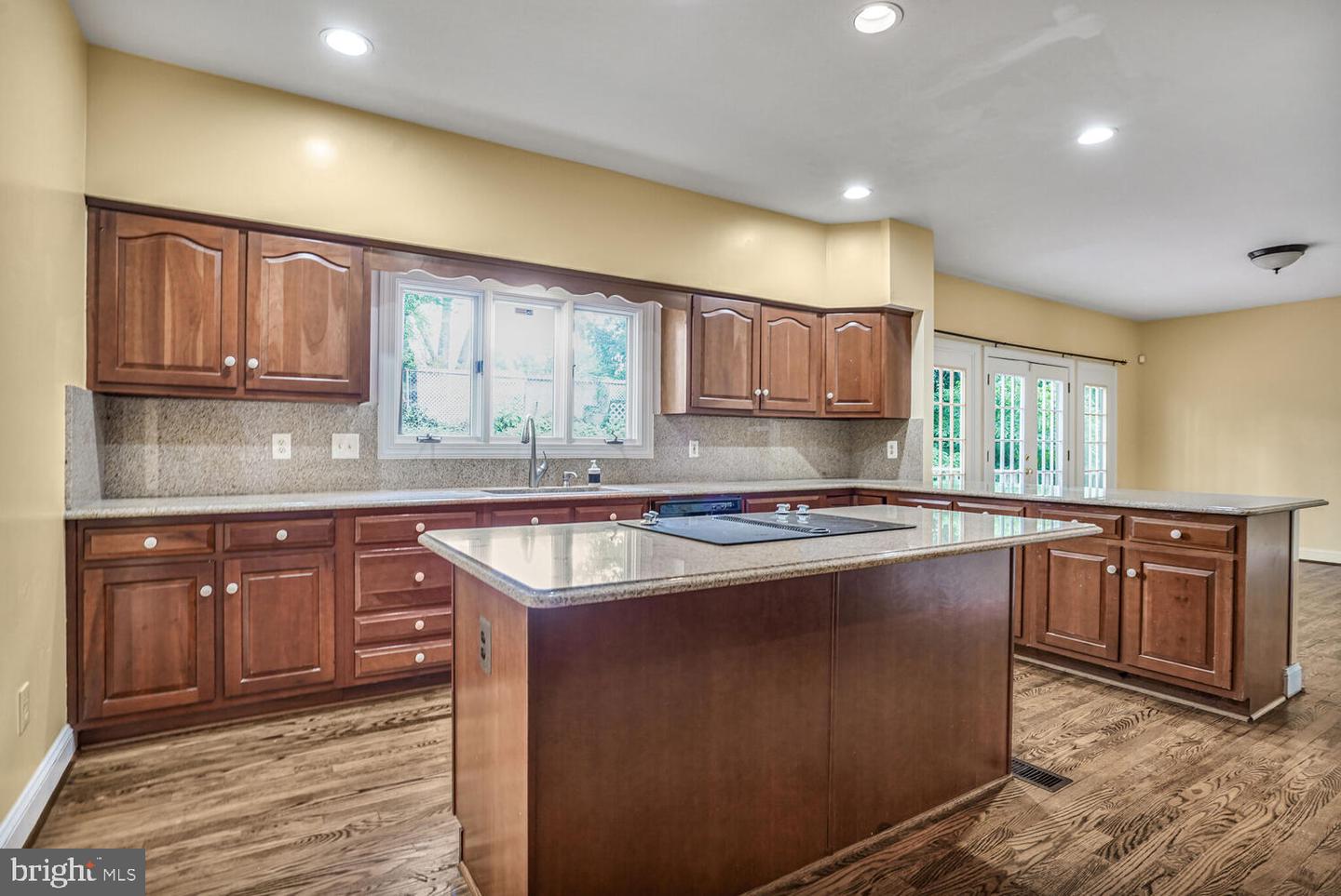7204 QUIET CV, ANNANDALE, Virginia 22003, 4 Bedrooms Bedrooms, ,4 BathroomsBathrooms,Residential,For sale,7204 QUIET CV,VAFX2269784 MLS # VAFX2269784