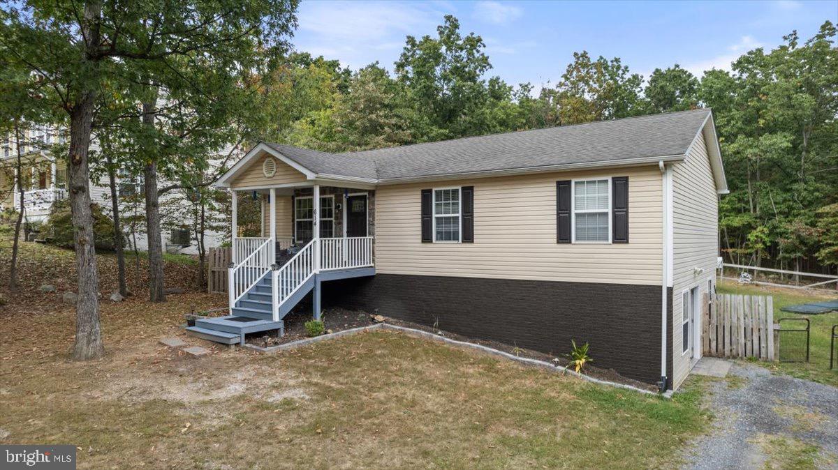 614 REMINGTON DR, WINCHESTER, Virginia 22602, 3 Bedrooms Bedrooms, 10 Rooms Rooms,2 BathroomsBathrooms,Residential,For sale,614 REMINGTON DR,VAFV2037104 MLS # VAFV2037104