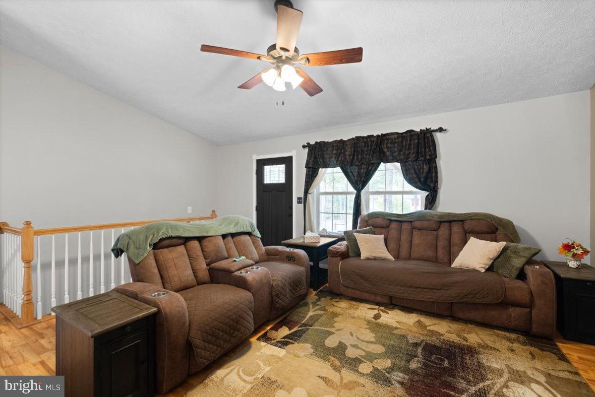 614 REMINGTON DR, WINCHESTER, Virginia 22602, 3 Bedrooms Bedrooms, 10 Rooms Rooms,2 BathroomsBathrooms,Residential,For sale,614 REMINGTON DR,VAFV2037104 MLS # VAFV2037104