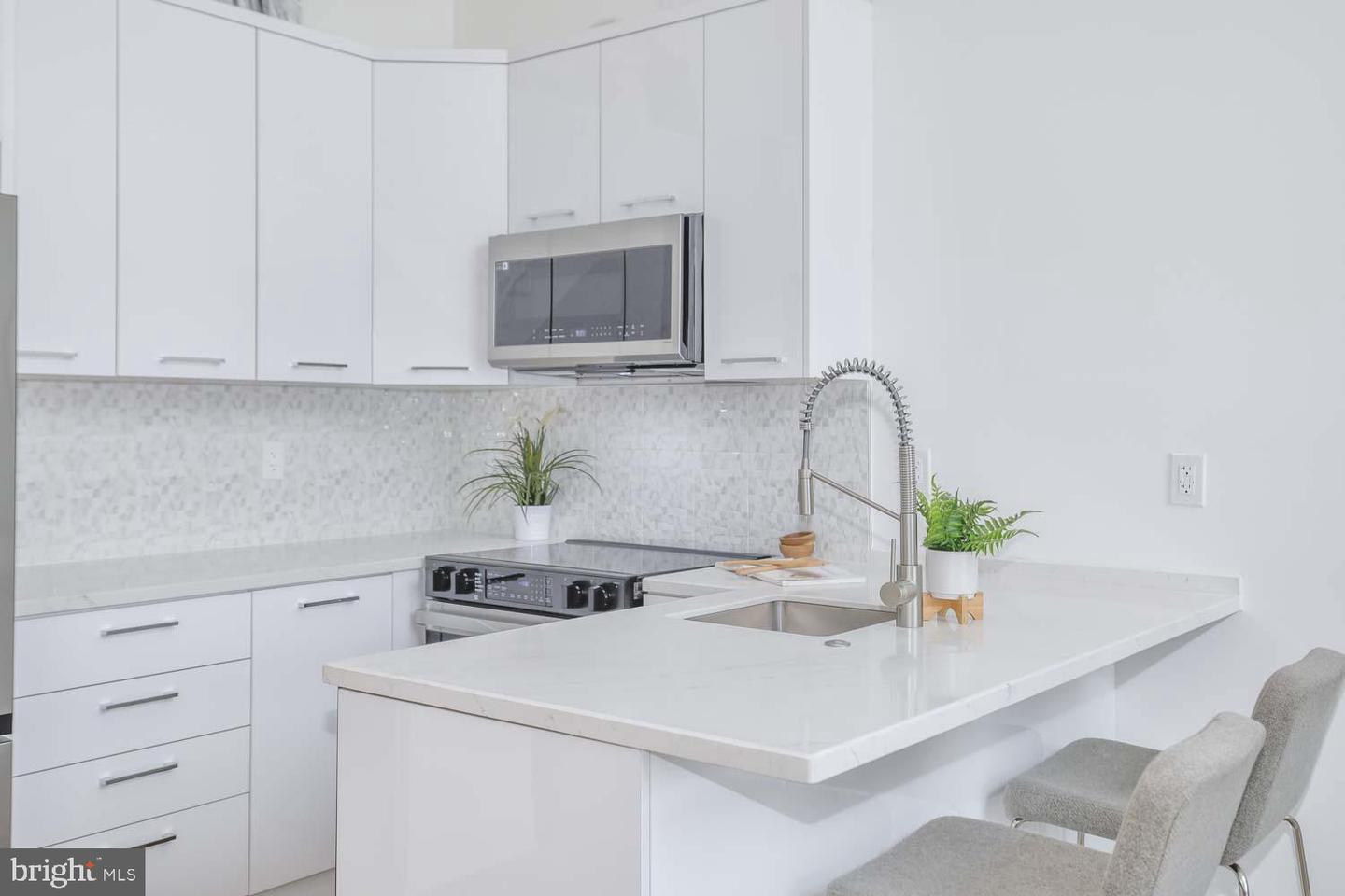 4328 GEORGIA AVE NW #401, WASHINGTON, District Of Columbia 20011, 2 Bedrooms Bedrooms, ,1 BathroomBathrooms,Residential,For sale,4328 GEORGIA AVE NW #401,DCDC2224708 MLS # DCDC2224708