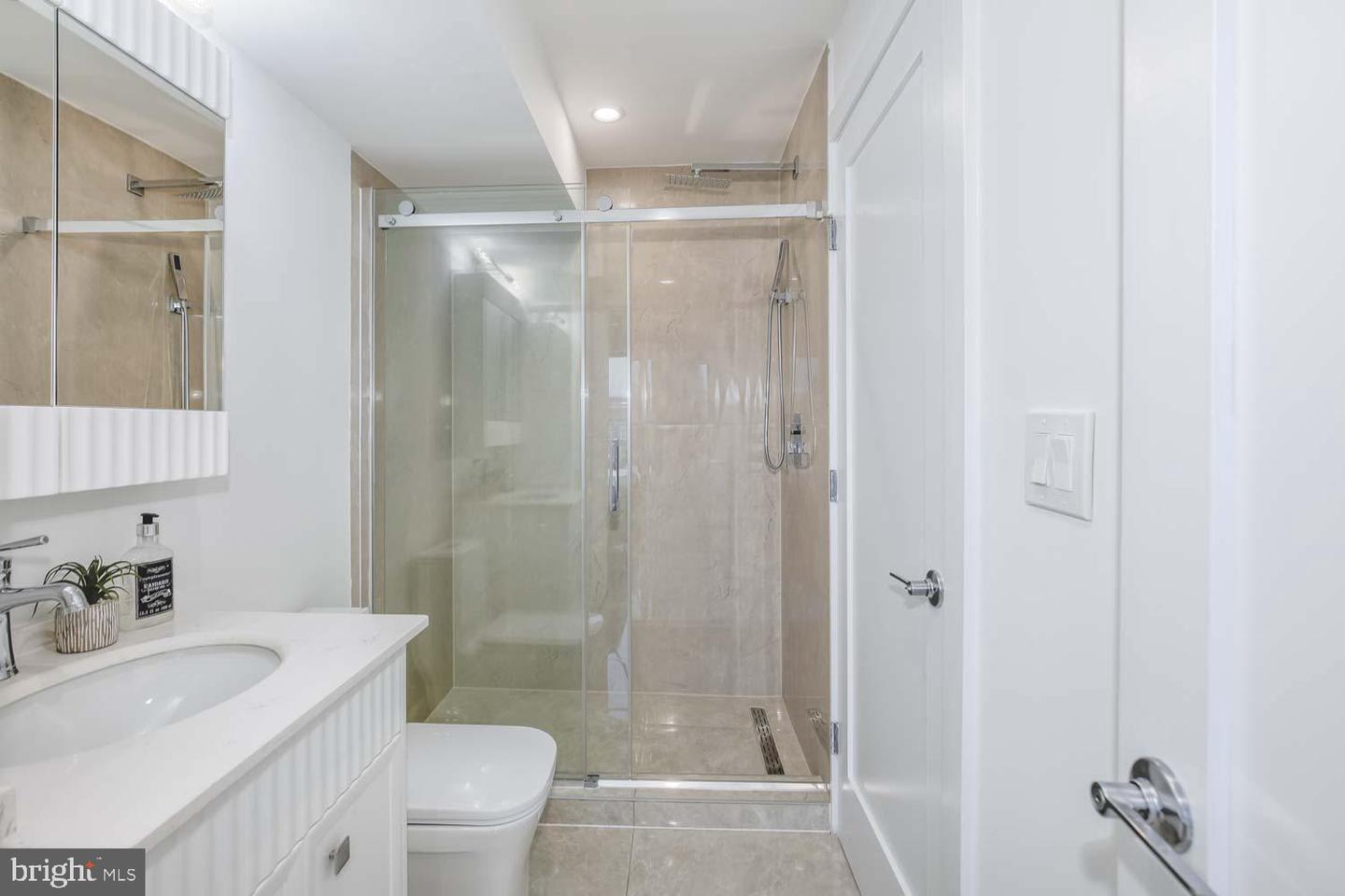 4328 GEORGIA AVE NW #401, WASHINGTON, District Of Columbia 20011, 2 Bedrooms Bedrooms, ,1 BathroomBathrooms,Residential,For sale,4328 GEORGIA AVE NW #401,DCDC2224708 MLS # DCDC2224708