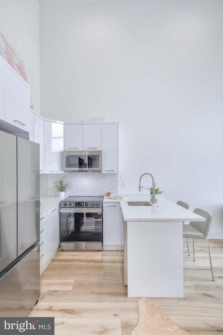 4328 GEORGIA AVE NW #401, WASHINGTON, District Of Columbia 20011, 2 Bedrooms Bedrooms, ,1 BathroomBathrooms,Residential,For sale,4328 GEORGIA AVE NW #401,DCDC2224708 MLS # DCDC2224708