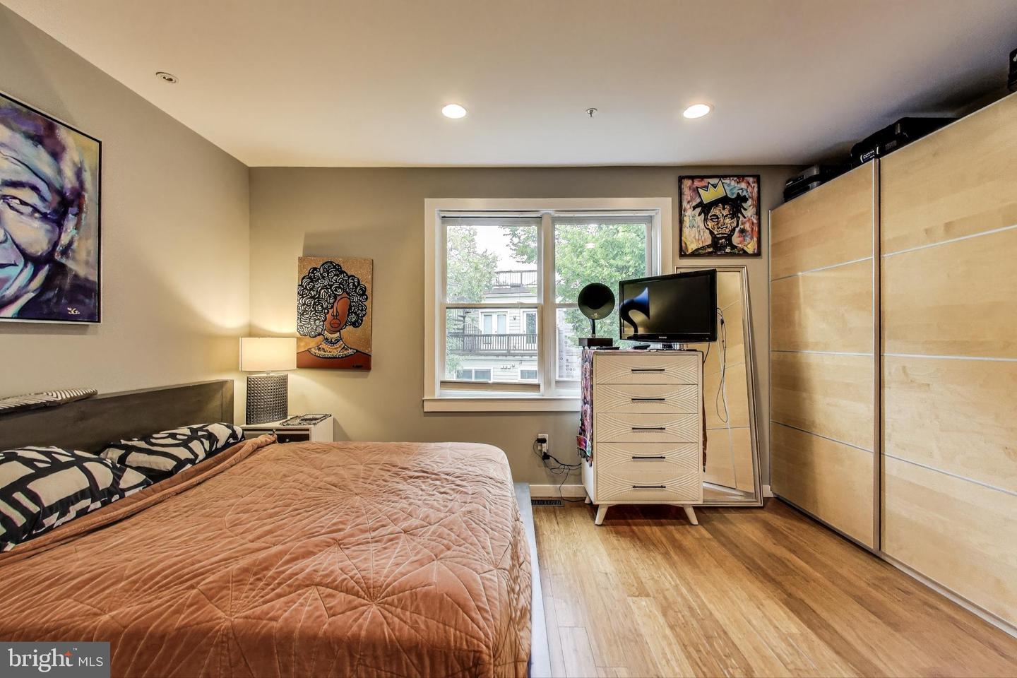 1242 NEW JERSEY AVE NW, WASHINGTON, District Of Columbia 20001, 4 Bedrooms Bedrooms, ,4 BathroomsBathrooms,Residential,For sale,1242 NEW JERSEY AVE NW,DCDC2224712 MLS # DCDC2224712