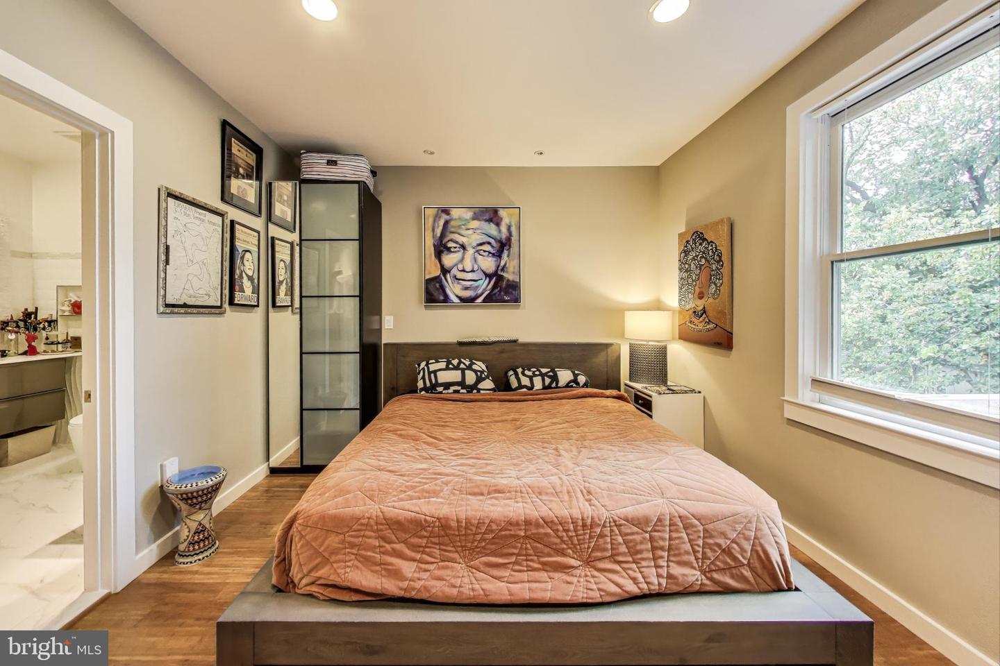 1242 NEW JERSEY AVE NW, WASHINGTON, District Of Columbia 20001, 4 Bedrooms Bedrooms, ,4 BathroomsBathrooms,Residential,For sale,1242 NEW JERSEY AVE NW,DCDC2224712 MLS # DCDC2224712